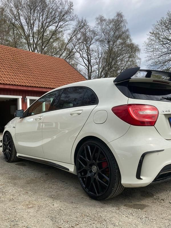 Begagnad Mercedes A45 AMG AMG 360 HK (264 kW) 2014 Halvkombi
