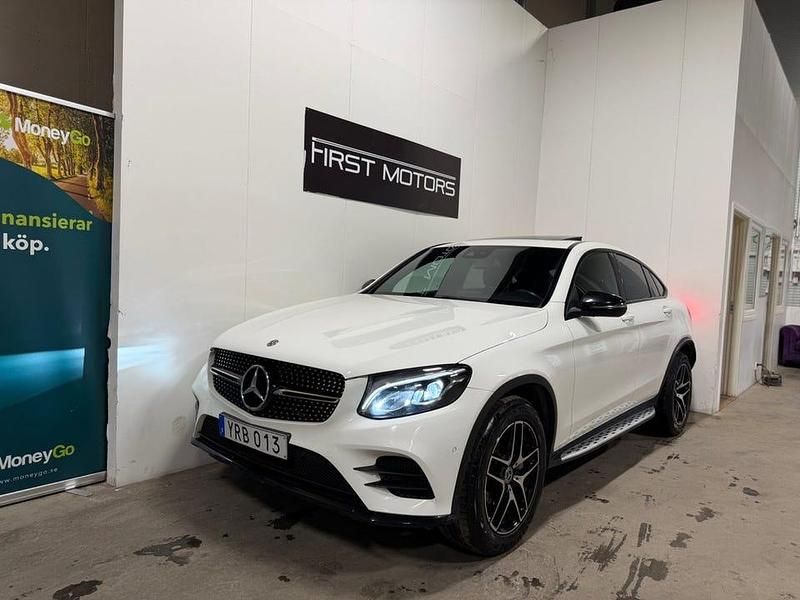 Begagnad Mercedes GLC250 AMG line 204 HK (150 kW) 2018 Vit Sportkupé