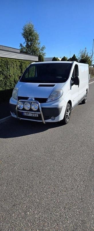 Vit Begagnad 2011 Renault Trafic Van | 72 000 kr (Marknadspris) - Bild 1/4