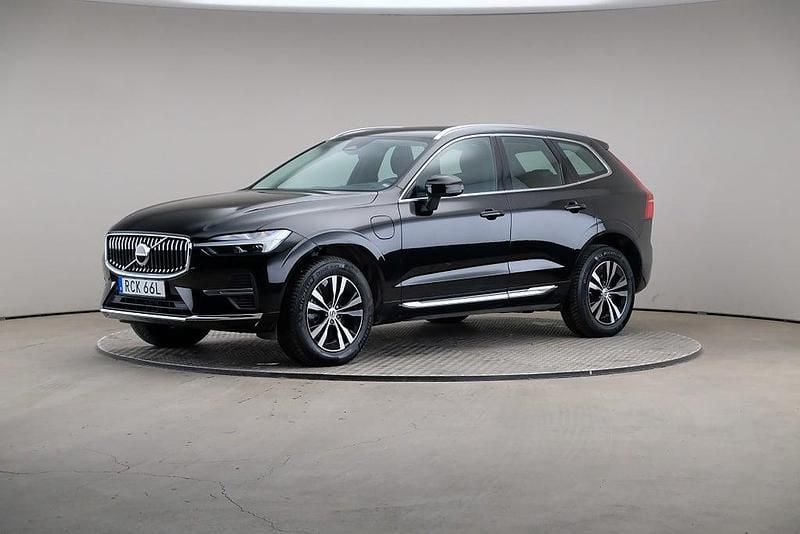 Svart Begagnad 2022 Volvo XC60 Core SUV | 419 000 kr (Superpris) - Bild 1/4