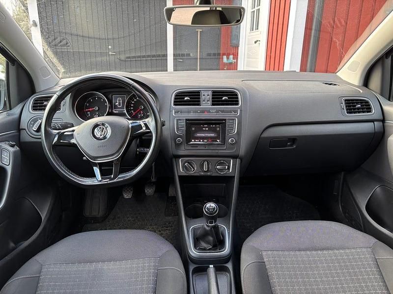 Begagnad VW Polo 90 HK (66 kW) 2016