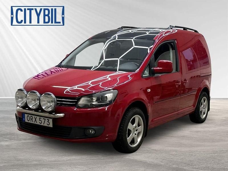 Röd Begagnad 2015 VW Caddy Edition Minibuss | 114 900 kr (Bra pris) - Bild 1/4