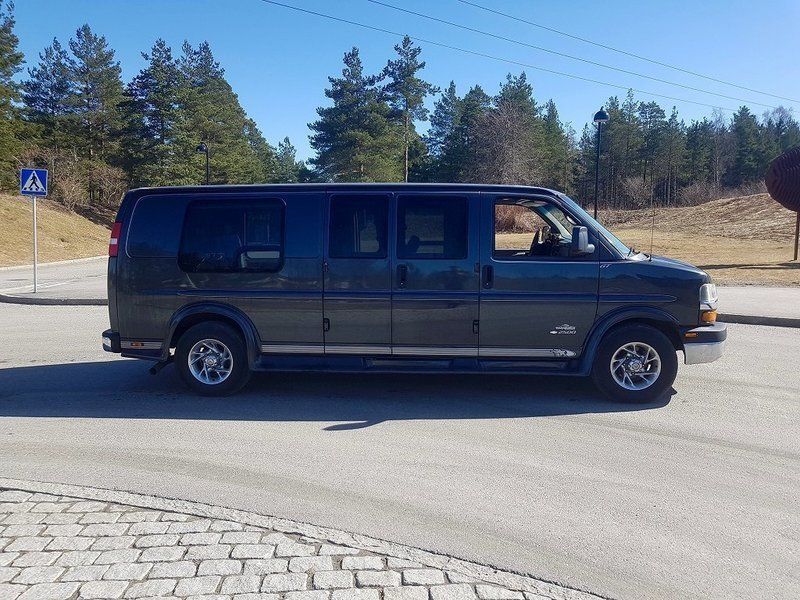 Chevrolet express starcraft