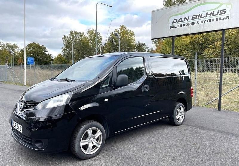 Svart Begagnad 2018 Nissan NV200 Van | 89 900 kr (Marknadspris) - Bild 1/4