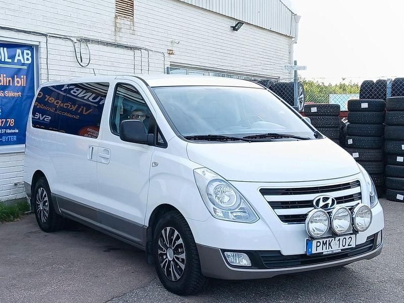 Vit Begagnad 2016 Hyundai H-1 Minibuss | 137 900 kr - Bild 1/4