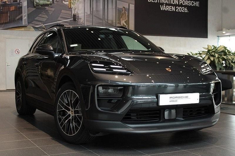 Grå Ny 2025 Porsche Macan SUV | 1 066 500 kr (Bra pris) - Bild 1/4