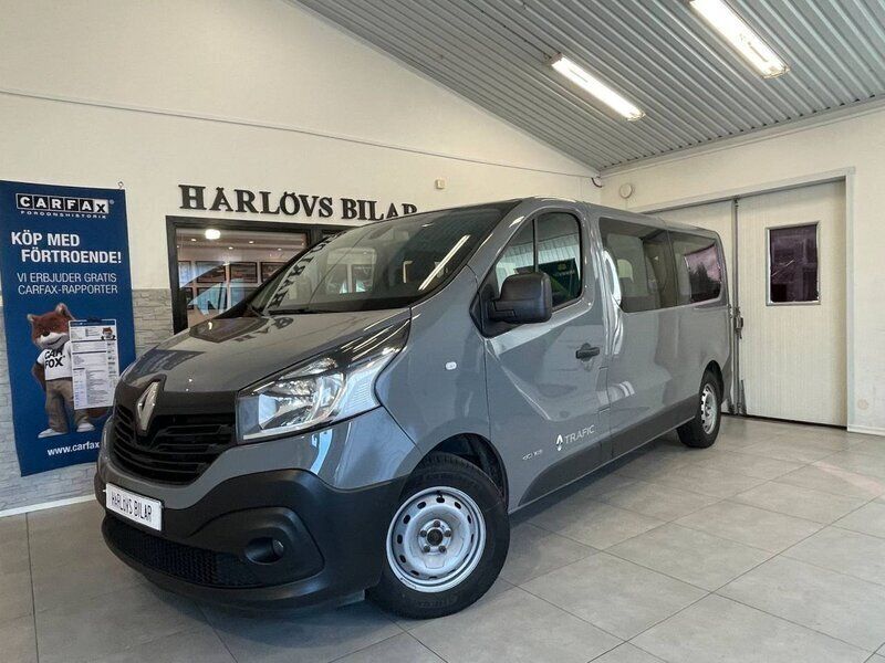 Mörkgrå (grå) Begagnad 2018 Renault Trafic Van | 229 900 kr (Dyr) - Bild 1/4