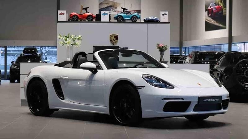 Flerfärgad Begagnad 2023 Porsche 718 Boxster Edition Cab | 779 000 kr - Bild 1/1