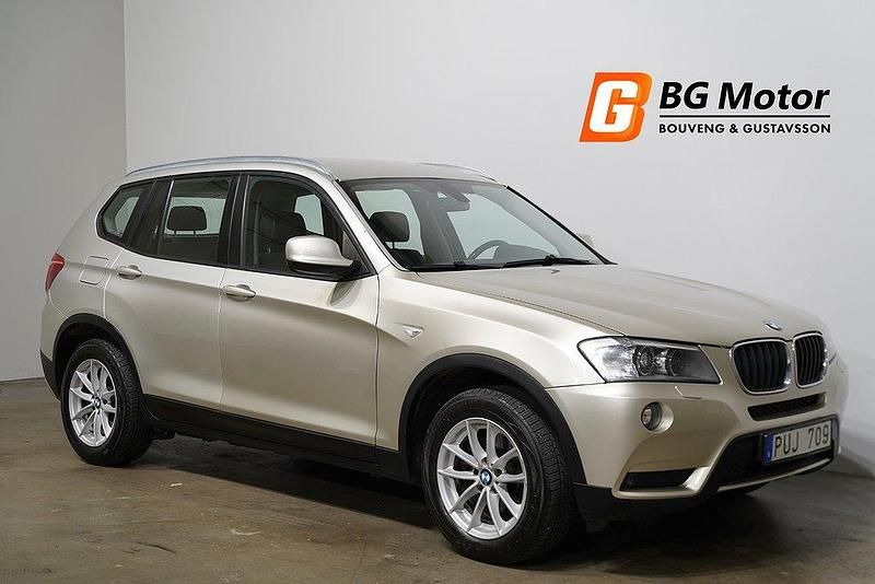 Ljusgrå (grå) Begagnad 2013 BMW X3 SUV | 114 700 kr (Bra pris) - Bild 1/4