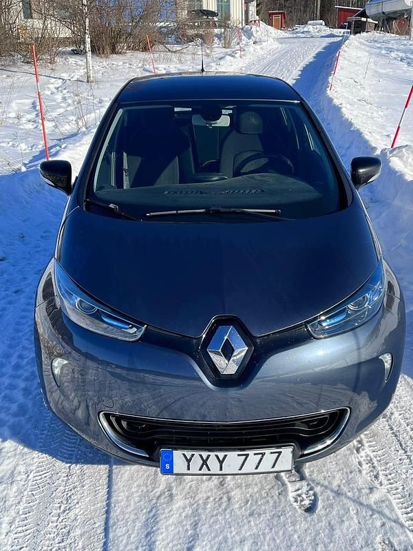 Begagnad Renault Zoe 80 kW (109 HK) 2019 Halvkombi
