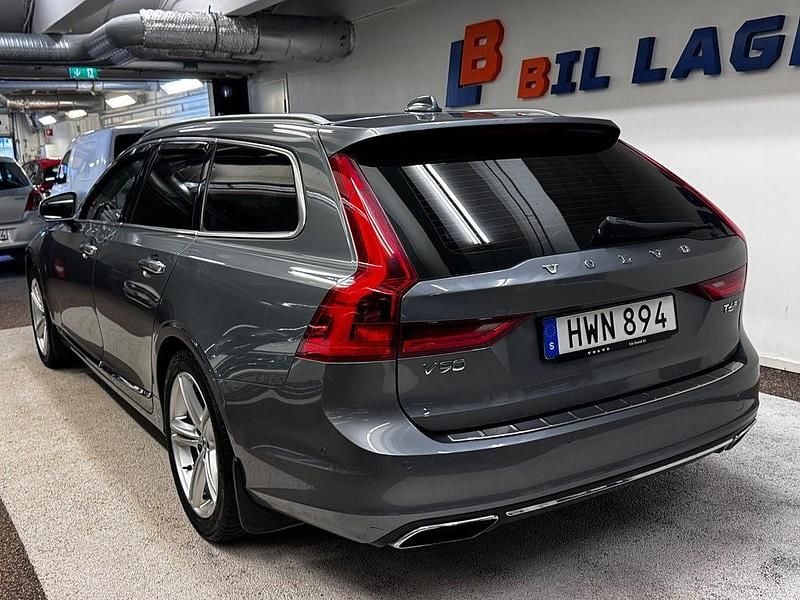 Begagnad Volvo V90 Inscription 320 HK (235 kW) 2017 Grå Kombi
