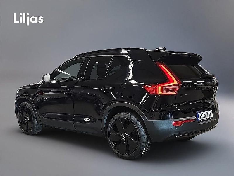 Begagnad Volvo EX40 Ultra 188 kW (256 HK) 2024 Svart SUV