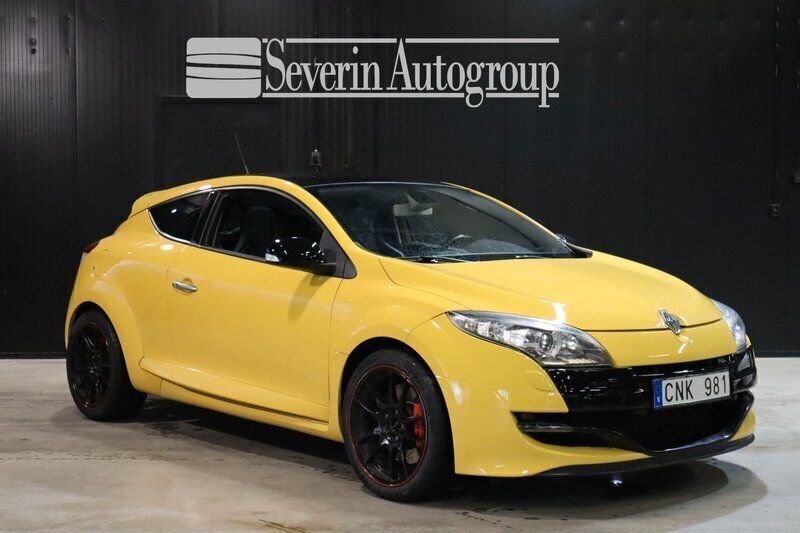 Gul Begagnad 2010 Renault Mégane Cabriolet R.S. Cab | 199 000 kr - Bild 1/4