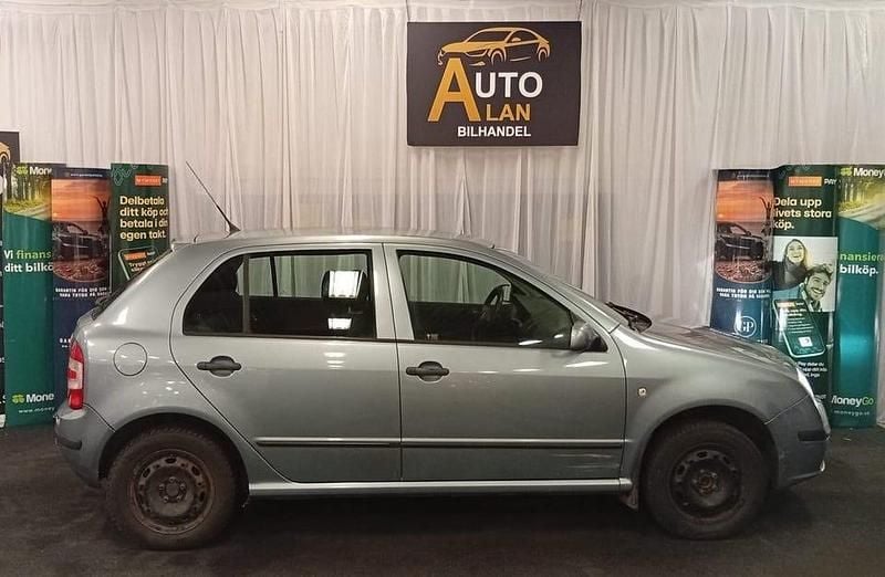 Begagnad Skoda Fabia 75 HK (55 kW) 2006 Grå