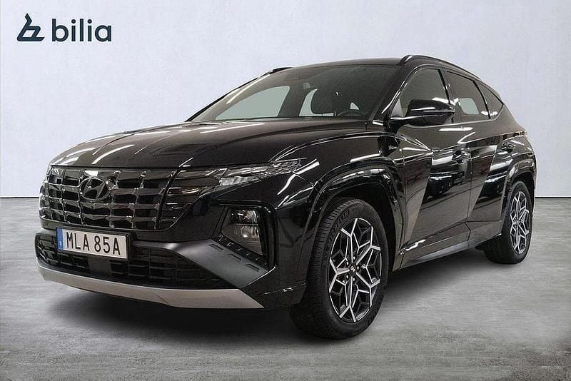 Svart Begagnad 2022 Hyundai Tucson SUV | 369 000 kr (Marknadspris) - Bild 1/3