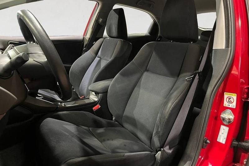 Begagnad Honda Civic Comfort 99 HK (72 kW) 2012 Röd Halvkombi