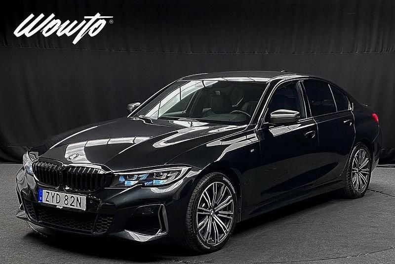 Safirsvart metallic Begagnad 2019 BMW M340 M Sport Sedan | 499 800 kr (Superpris) - Bild 1/3