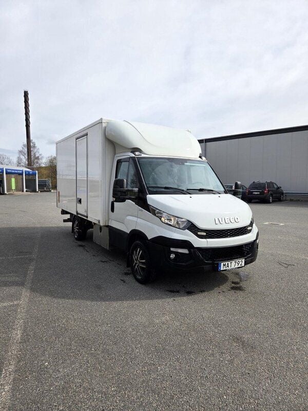 Vit Begagnad 2016 Iveco Daily | 160 000 kr (Bra pris) - Bild 1/4
