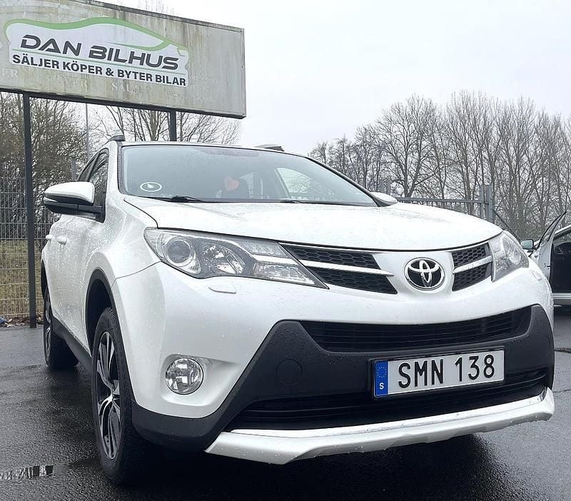 Begagnad Toyota RAV4 152 HK (111 kW) 2015 Vit SUV