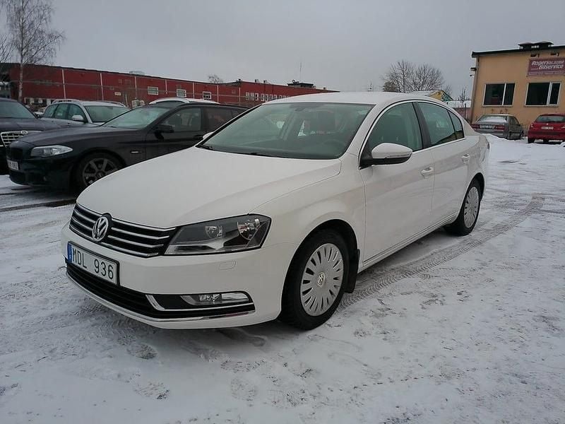 Begagnad VW Passat 105 HK (77 kW) 2011 Vit Sedan