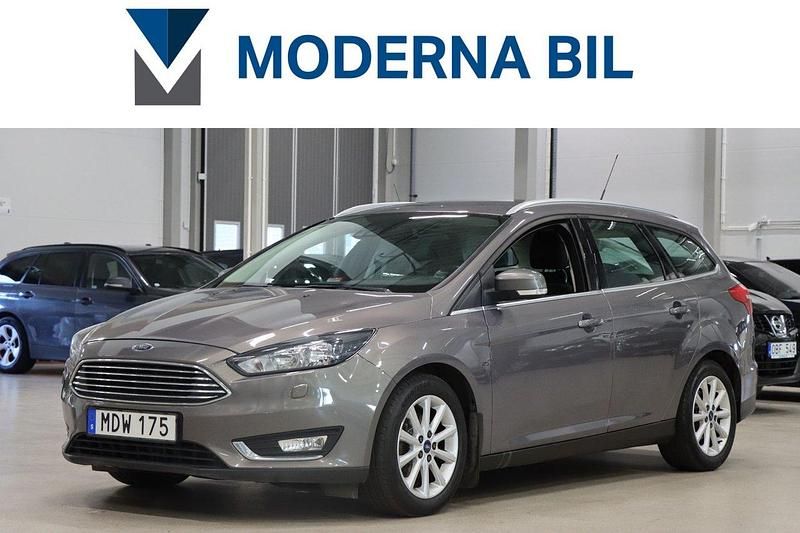 Brun Begagnad 2015 Ford Focus Titanium Kombi | 119 400 kr (Marknadspris) - Bild 1/4