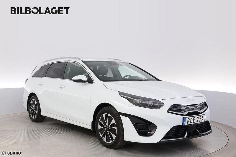 Vit Begagnad 2022 Kia Ceed Sportswagon Advance Kombi | 229 800 kr (Marknadspris) - Bild 1/4
