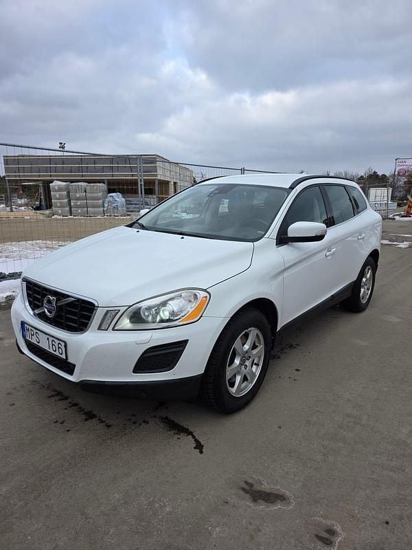 Begagnad 2011 Volvo XC60 SUV | 65 000 kr (Dyr) - Bild 1/4