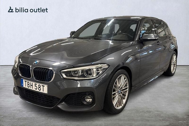 Grå Begagnad 2019 BMW 118 M Sport Halvkombi | 164 900 kr (Bra pris) - Bild 1/3