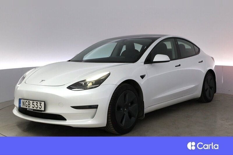 Grå Begagnad 2021 Tesla Model 3 Long Range Sedan | 291 900 kr (Marknadspris) - Bild 1/4