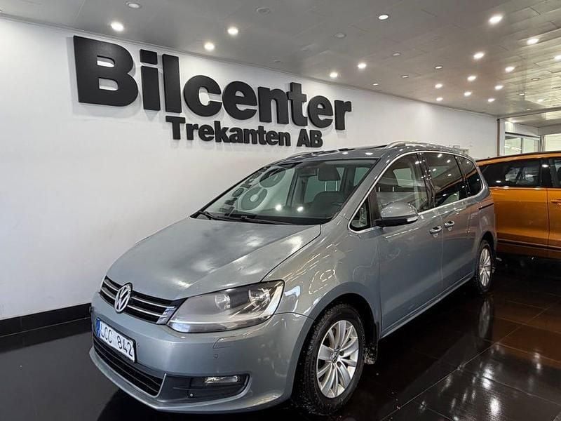 Begagnad VW Sharan 150 HK (110 kW) 2010 Grå Minibuss