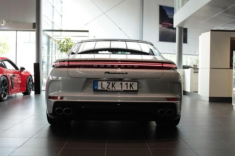Begagnad Porsche Panamera 4 2026 Grå Sedan