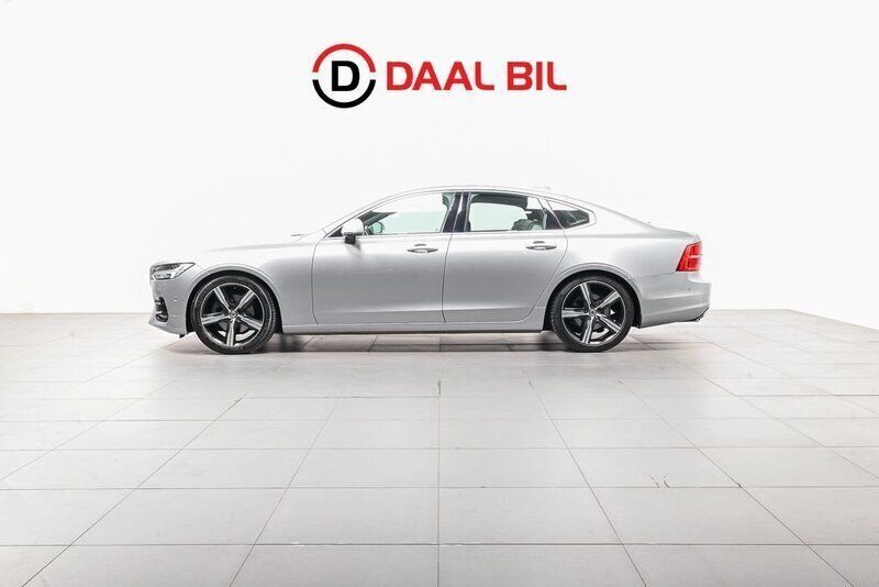 Silver Begagnad 2017 Volvo S90 R-Design Sedan | 269 700 kr (Marknadspris) - Bild 1/4