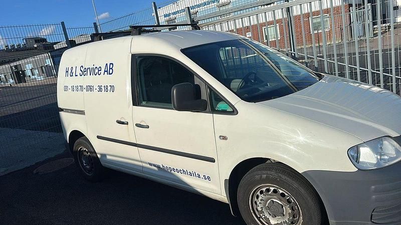Vit Begagnad 2010 VW Caddy Minibuss | 28 000 kr (Superpris) - Bild 1/2
