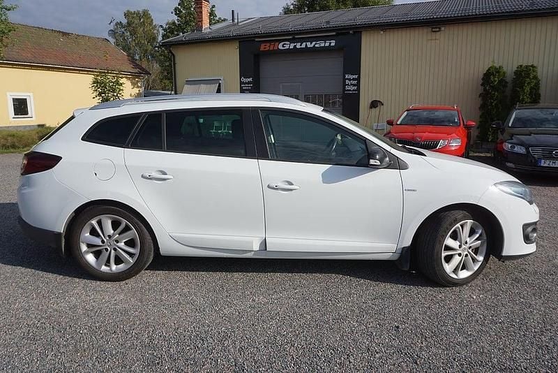 Begagnad Renault Mégane GrandTour LIMITED 110 HK (80 kW) 2014 Vit Kombi