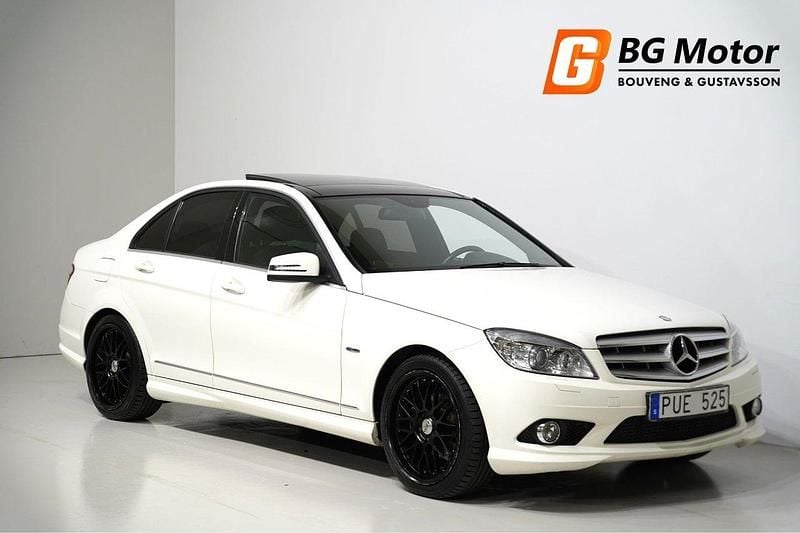 Vit Begagnad 2010 Mercedes C180 Avantgarde Sedan | 119 900 kr (Lite dyr) - Bild 1/4