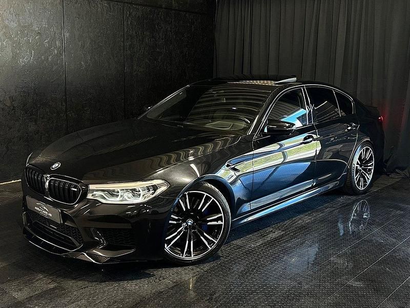 Svart Begagnad 2018 BMW M5 Competition Edition Sedan | 679 500 kr (Dyr) - Bild 1/4