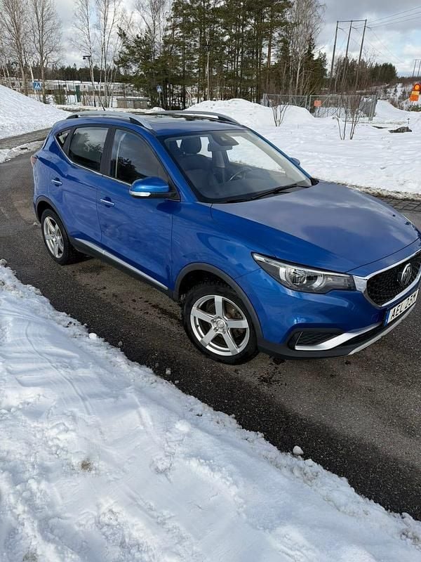 Begagnad MG ZS 105 kW (143 HK) 2021 Metallic SUV