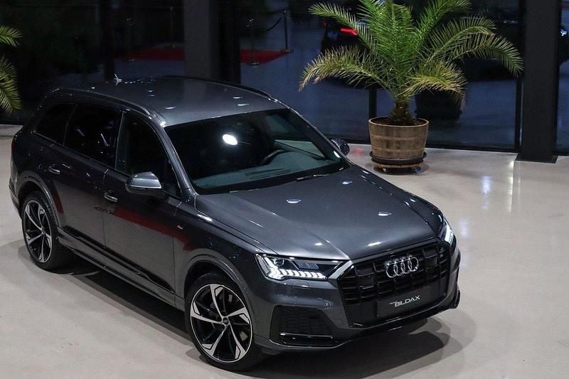 Grå Begagnad 2020 Audi Q7 Exclusive SUV | 638 000 kr (Marknadspris) - Bild 1/4