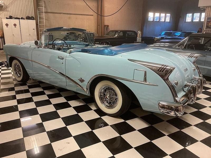 Begagnad Buick Skylark 200 HK (147 kW) 1954 Malibu blue Cab