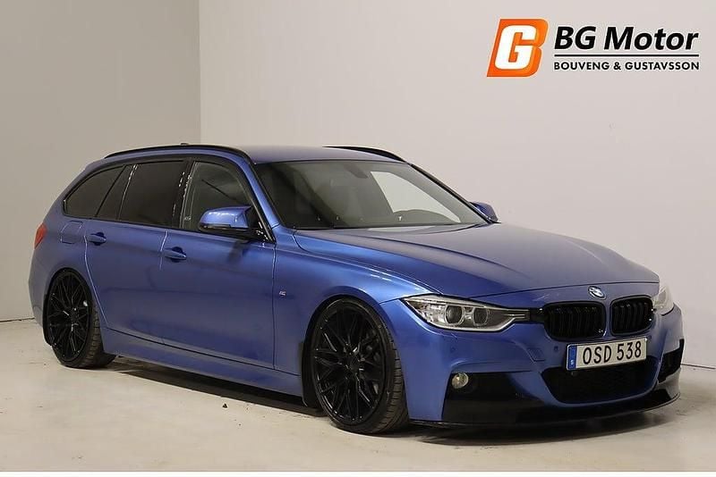 Blå Begagnad 2014 BMW 320 M Sport Kombi | 174 800 kr (Dyr) - Bild 1/4
