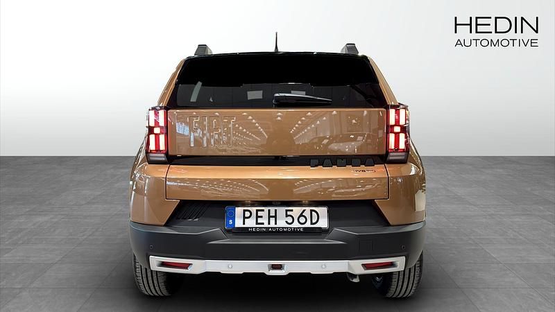 Ny Fiat Grande Panda La Prima 101 HK (74 kW) 2025 Brun Halvkombi