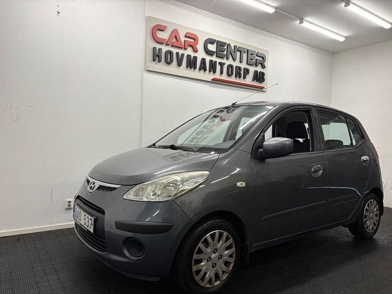 Grå Begagnad 2009 Hyundai i10 Halvkombi | 29 900 kr (Marknadspris) - Bild 1/4