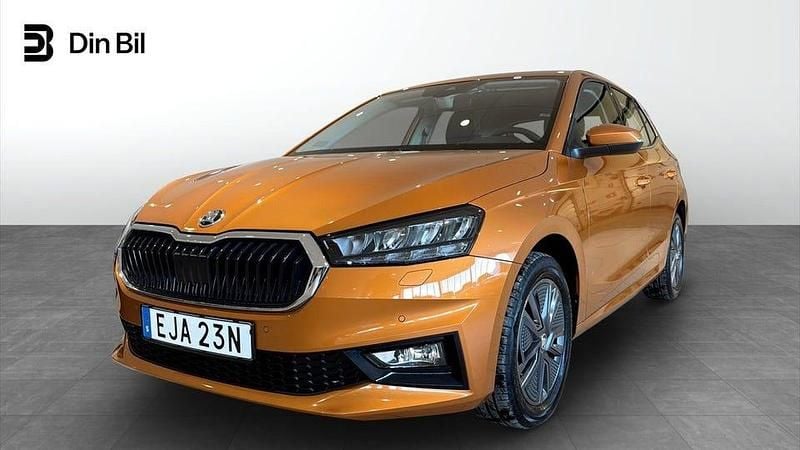 Orange Begagnad 2023 Skoda Fabia Style Halvkombi | 204 900 kr (Marknadspris) - Bild 1/4
