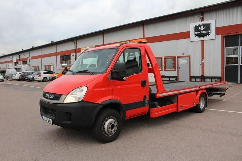 Röd Begagnad 2009 Iveco Daily Van | 189 000 kr - Bild 1/4