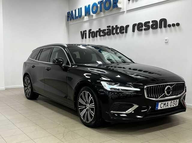 Begagnad 2021 Volvo V60 Kombi | 309 500 kr (Marknadspris) - Bild 1/4