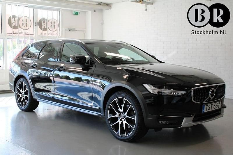 Svart Begagnad 2020 Volvo V90 CC Kombi | 329 900 kr (Marknadspris) - Bild 1/4