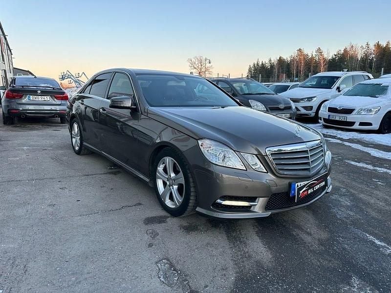 Begagnad Mercedes E220 Classic 170 HK (125 kW) 2013 Grå