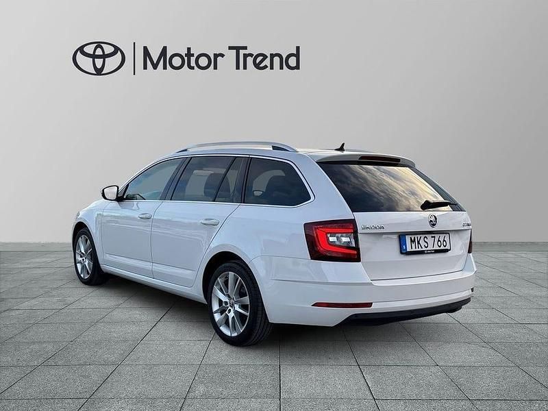 Begagnad Skoda Octavia 116 HK (85 kW) 2019 Vit Kombi