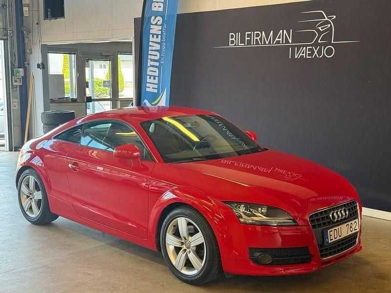 Röd Begagnad 2010 Audi TT Sportkupé | 119 900 kr (Bra pris) - Bild 1/4