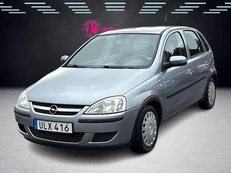 Grå Begagnad 2004 Opel Corsa Halvkombi | 39 900 kr (Marknadspris) - Bild 1/4